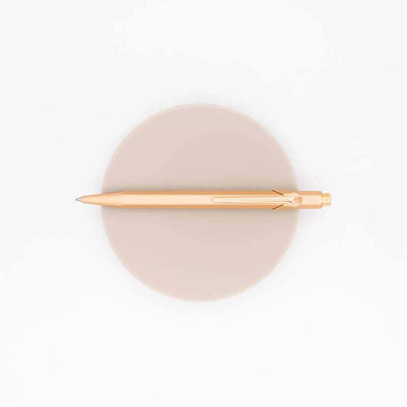 Caran d'Ache 849 Penna Sfera Brut Rosè con astuccio