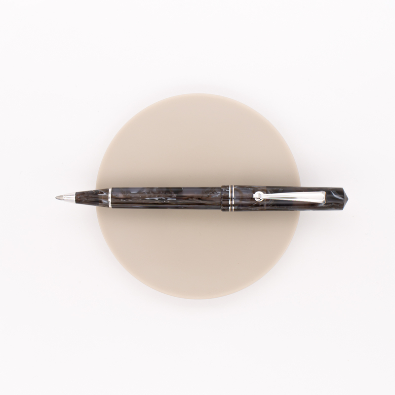 Leonardo Officina Italiana Momento Zero Ballpoint Pen Horn