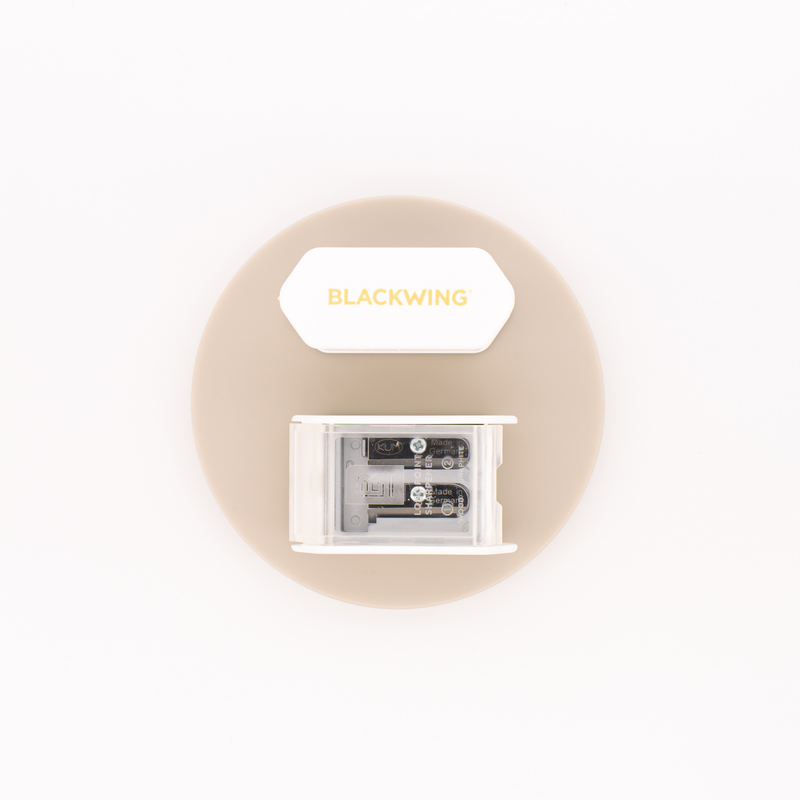 Palomino Blackwing Two-Step Long Point Temperamatite Bianco