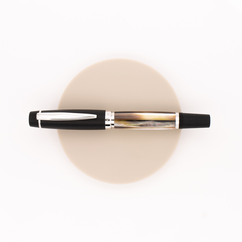 Opus 88 Premium Shell Penna Stilografica Black Mother of Pearl