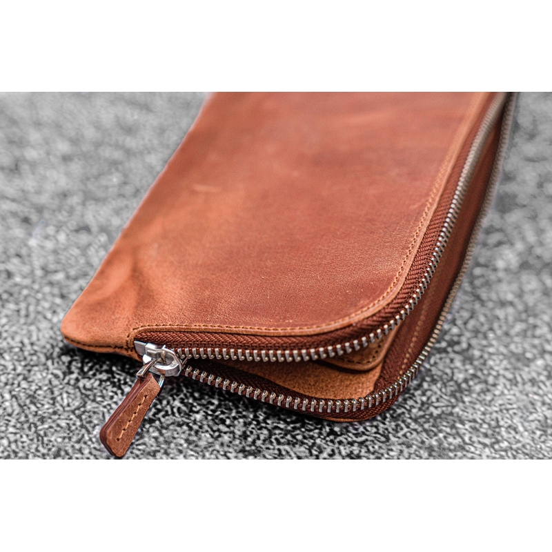 Galen Leather Slip-N-Zip Portapenne in Pelle 4 Posti Crazy Horse Tan