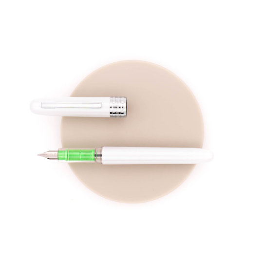 Platinum Plaisir Aura Fountain Pen Healing Green Special Edition