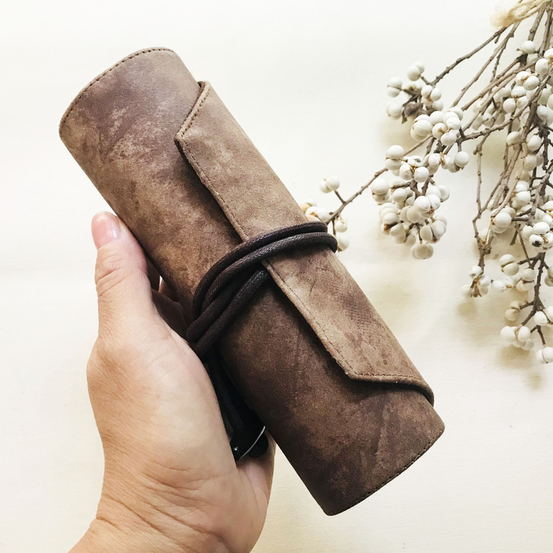 Kyoku Haku Pen Roll for 6 Pens Suede Brown