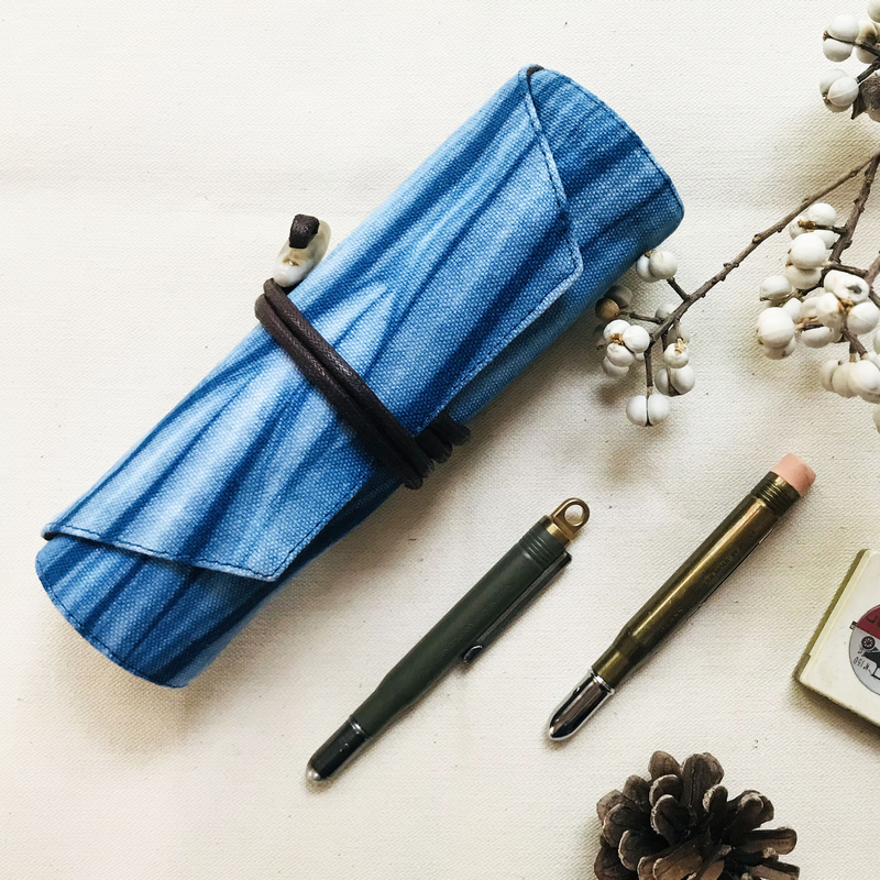 Kyoku Haku Pen Roll for 6 Pens Indigo River