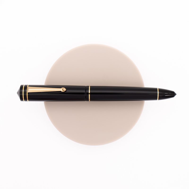 Delta Write Balance Fountain Pen Black & Gold