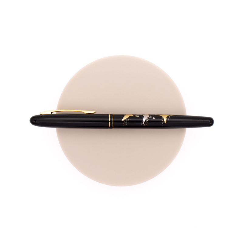Wancher x Kuretake Kindai Maki-e Penna Stilografica Kakuju Nera