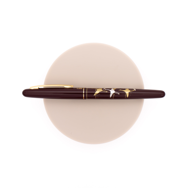 Wancher x Kuretake Kindai Maki-e Fountain Pen Kakuju Red