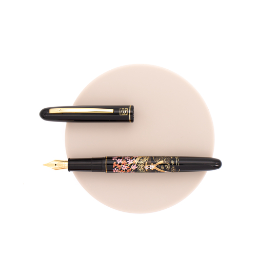 Wancher x Kuretake Kindai Maki-e Penna Stilografica Sakura No Sono