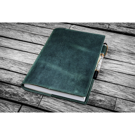 Galen Leather Cover A5 in Pelle Crazy Horse Forest Green