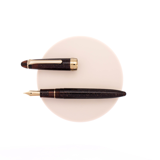 Sailor Shikiori Kusa Asobi Fountain Pen Tsurubami