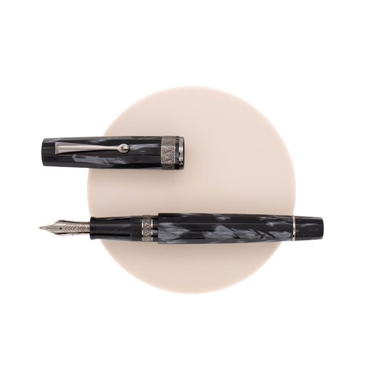 Omas Paragon Penna Stilografica Grigio Perla & Rutenio