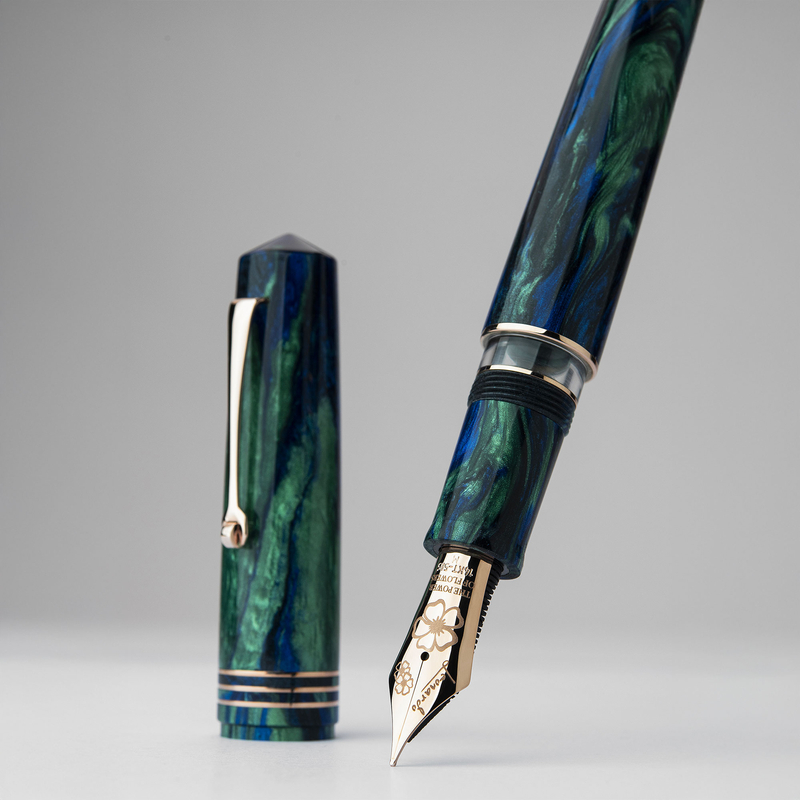 Leonardo Officina Italiana Leonardo Momento Zero Grande 2.0 Fountain Pen Fiordaliso Blue No. 8 Nib