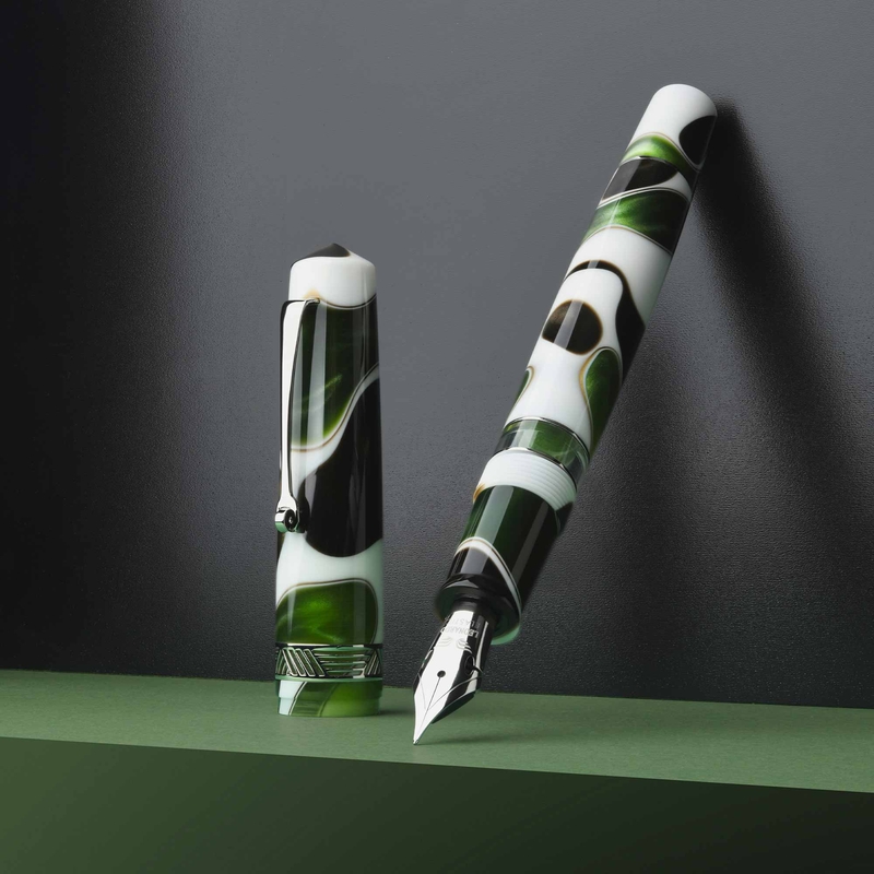 Leonardo Officina Italiana Leonardo Momento Magico Fountain Pen Leaf & Rhodium 14k