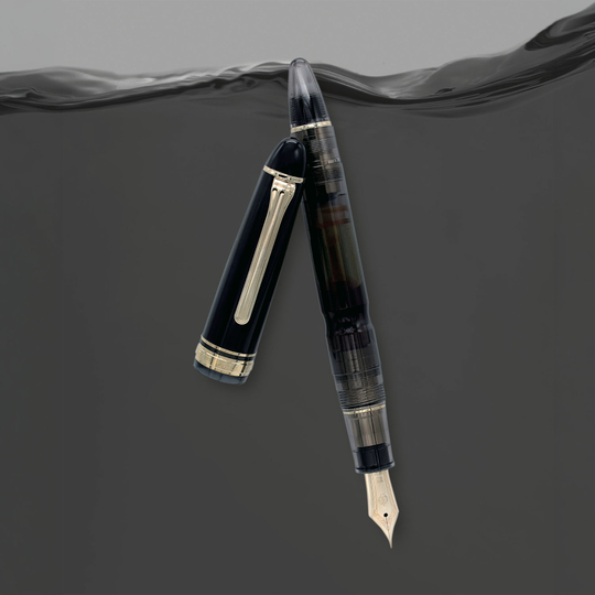 Sailor 1911 Realo 18k Fountain Pen Clear Black